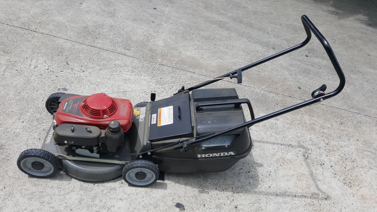 4 stroke lawn mower honda